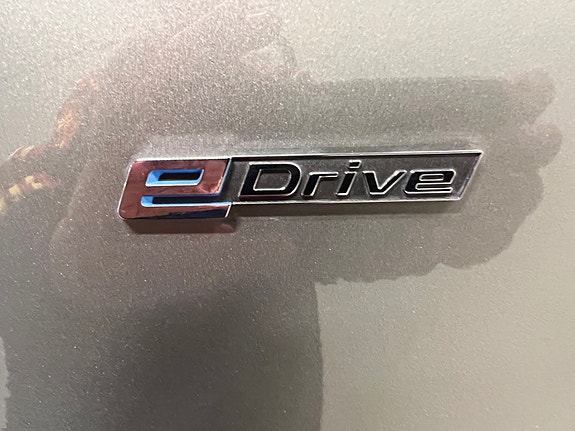 BMW 225xe 18 of 30