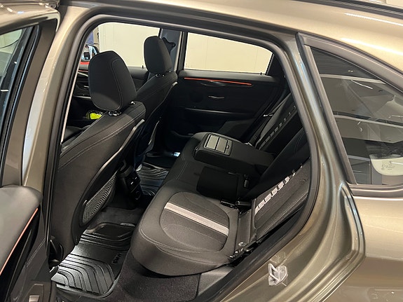 BMW 225xe 15 of 30