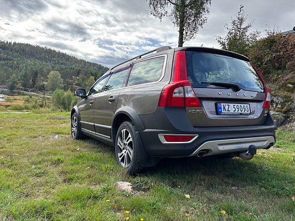 Volvo XC70 4 of 27