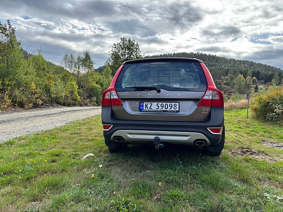 Volvo XC70 3 of 27
