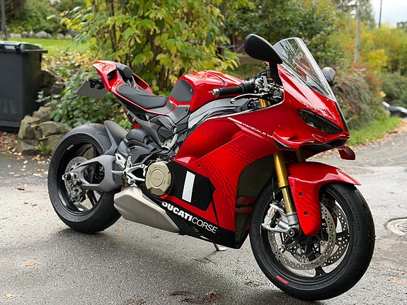 Ducati Panigale V4S CORSE 2 of 16