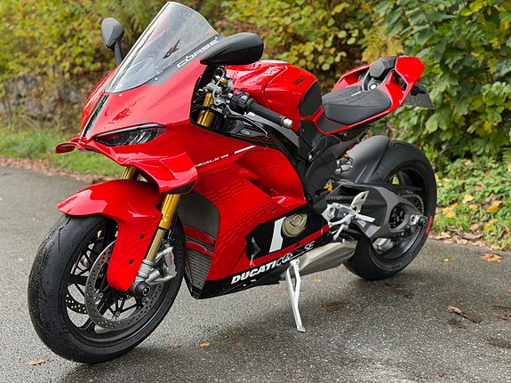 Ducati Panigale V4S CORSE 11 of 16