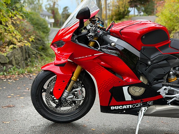 Ducati Panigale V4S CORSE 10 of 16