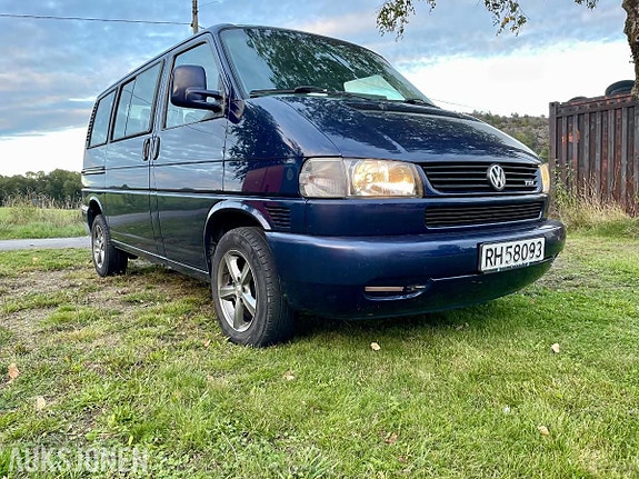 Volkswagen Caravelle 4 of 30