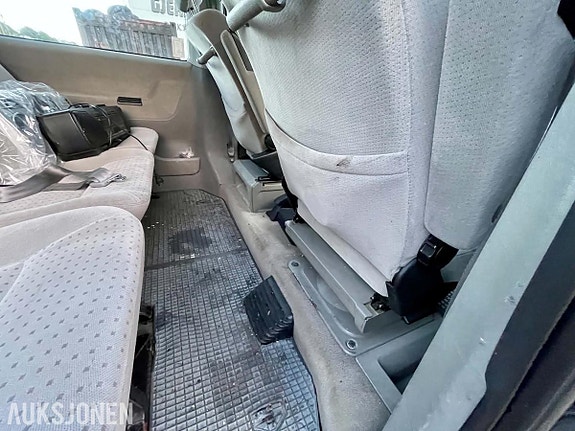 Volkswagen Caravelle 26 of 30