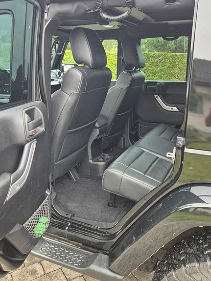 Jeep Wrangler 18 of 30