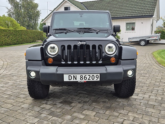 Jeep Wrangler 12 of 30