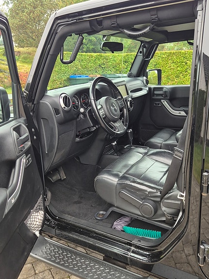Jeep Wrangler 17 of 30