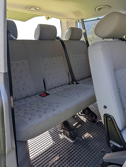 Volkswagen Caravelle 8 of 8