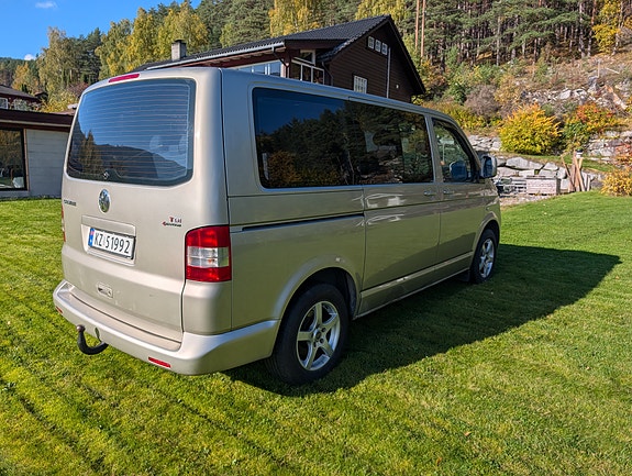 Volkswagen Caravelle 3 of 8