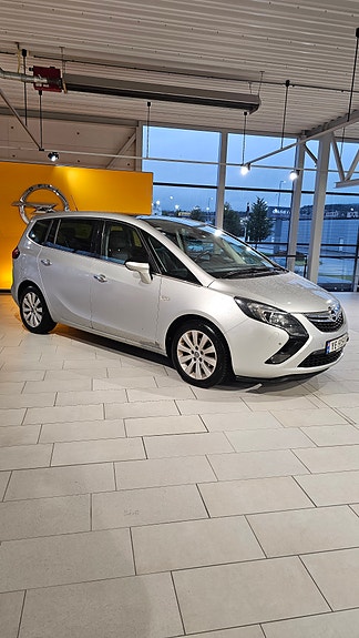 Opel Zafira Tourer 3 of 18