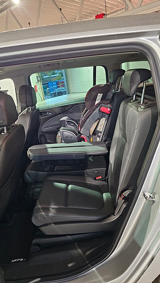 Opel Zafira Tourer 12 of 18