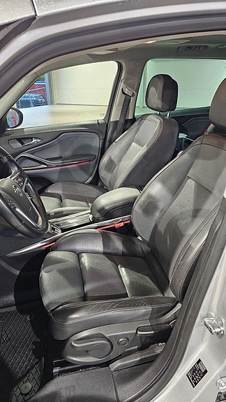 Opel Zafira Tourer 11 of 18