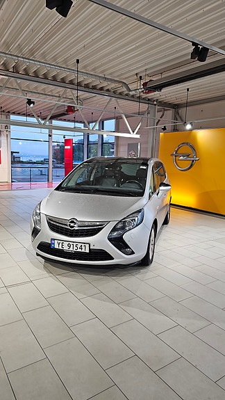 Opel Zafira Tourer 9 of 18