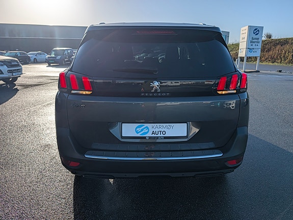 Peugeot 5008 8 of 29