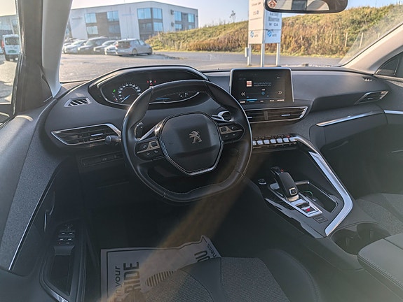 Peugeot 5008 21 of 29