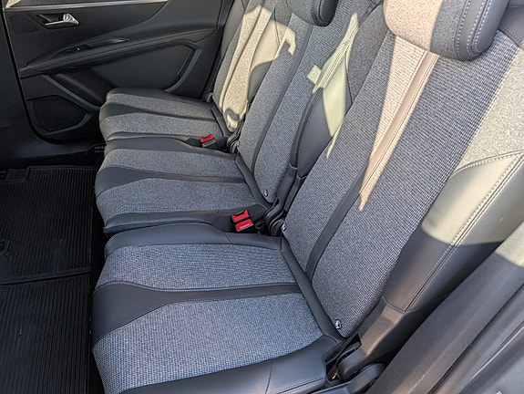 Peugeot 5008 14 of 29