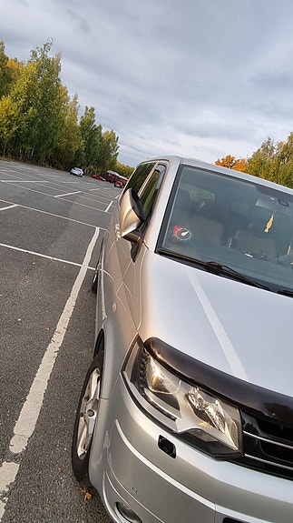 Volkswagen Caravelle 5 of 27