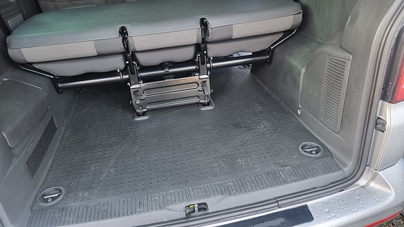 Volkswagen Caravelle 17 of 27