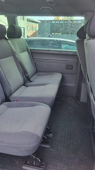 Volkswagen Caravelle 25 of 27