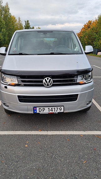 Volkswagen Caravelle 12 of 27