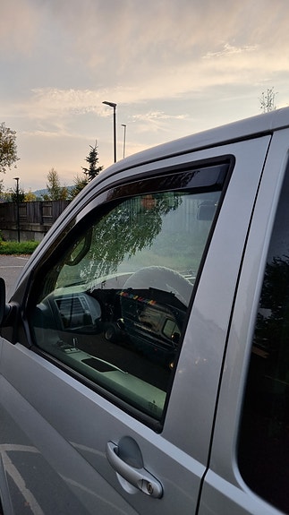Volkswagen Caravelle 7 of 27