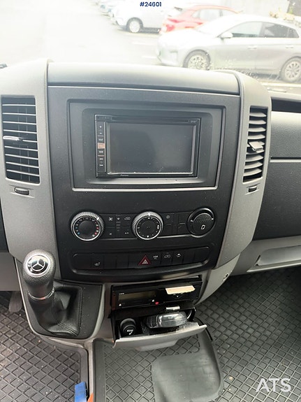 Mercedes-Benz Sprinter 26 of 30