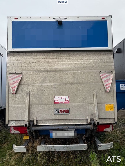Mercedes-Benz Sprinter 9 of 30