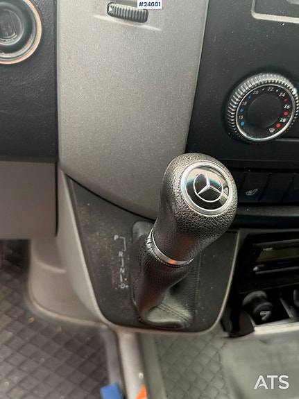 Mercedes-Benz Sprinter 29 of 30