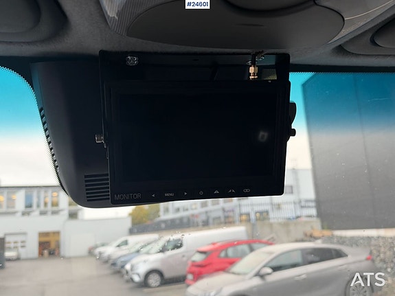 Mercedes-Benz Sprinter 28 of 30