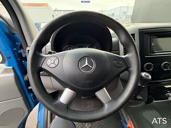 Mercedes-Benz Sprinter 24 of 30