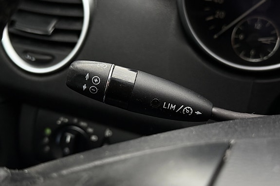 Mercedes-Benz ML280 16 of 21