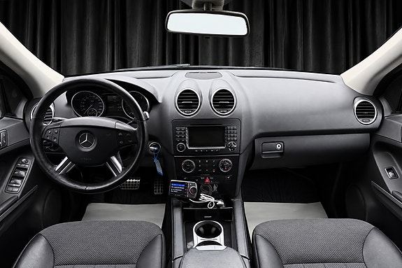Mercedes-Benz ML280 14 of 21