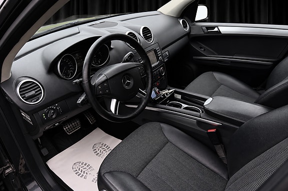 Mercedes-Benz ML280 12 of 21