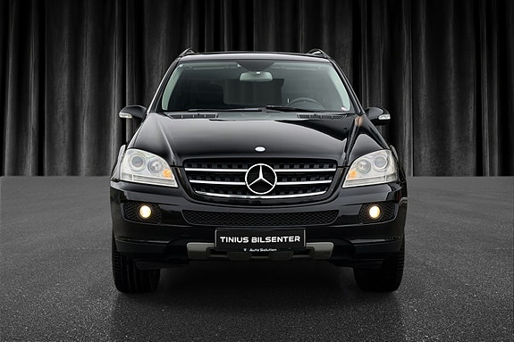 Mercedes-Benz ML280 2 of 21