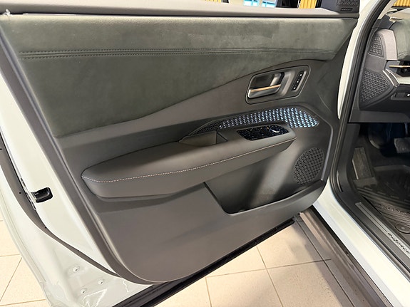 Nissan Ariya 19 of 25
