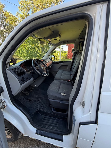 Volkswagen Transporter 9 of 9