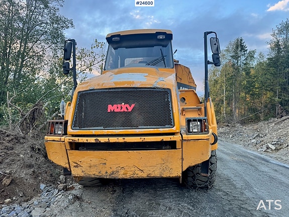 Moxy MT31 6x6 Dumper – 9070 Timer 7 of 14