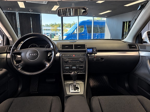 Audi A4 14 of 29