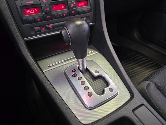 Audi A4 21 of 29