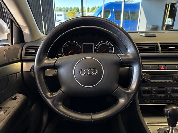 Audi A4 15 of 29