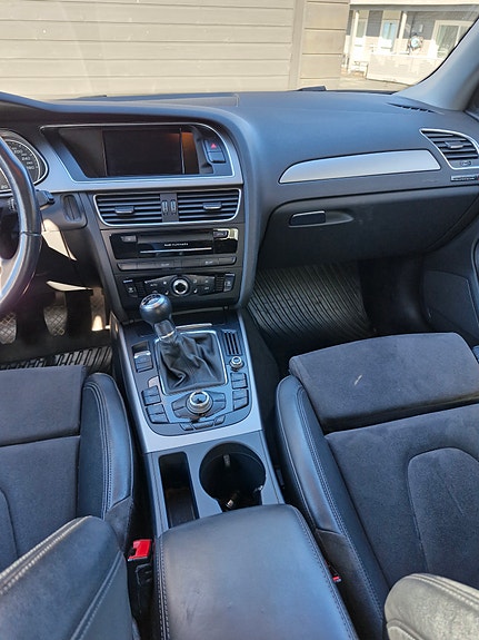 Audi A4 9 of 23