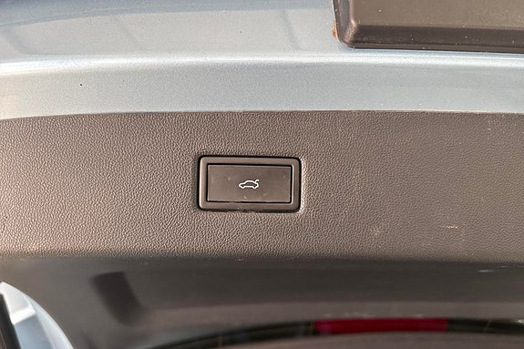 Ford Explorer 25 of 26