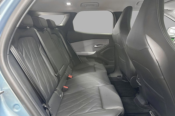 Ford Explorer 16 of 26