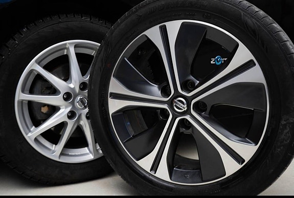 Nissan Leaf 3 of 13