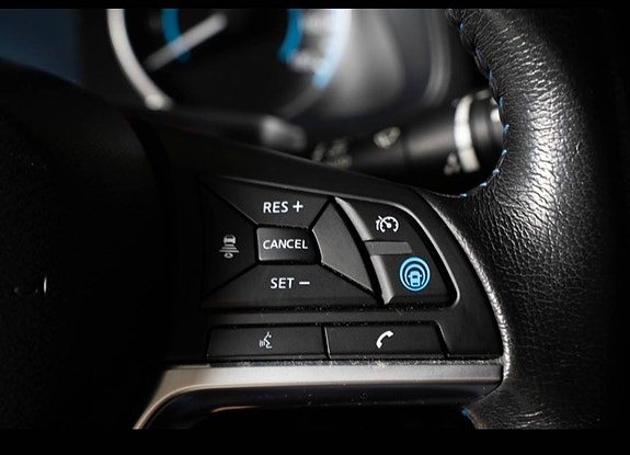 Nissan Leaf 4 of 13