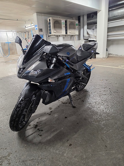 Yamaha YZF-R 125 4 of 15