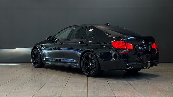 BMW M5 3 of 30