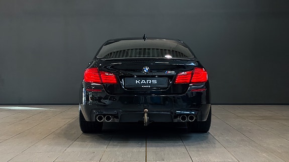 BMW M5 4 of 30