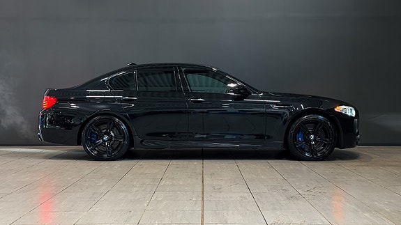 BMW M5 8 of 30